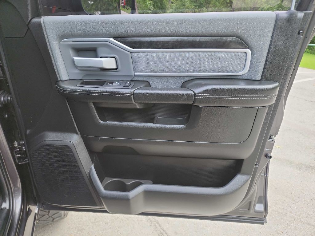 2019 RAM 2500 Image 37