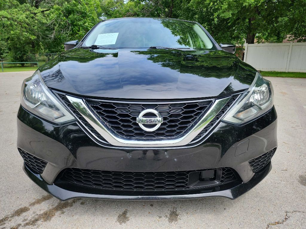 2018 Nissan Sentra Image 2