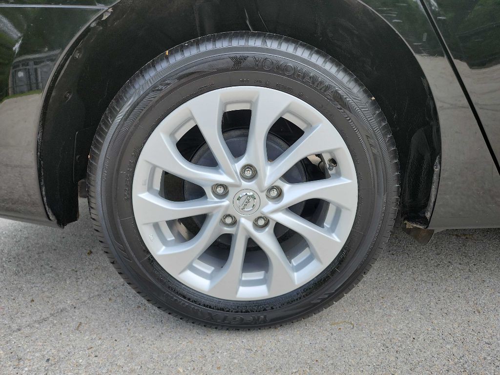 2018 Nissan Sentra Image 9