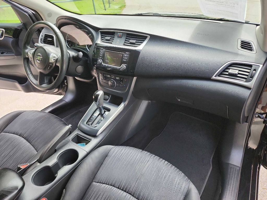 2018 Nissan Sentra Image 35