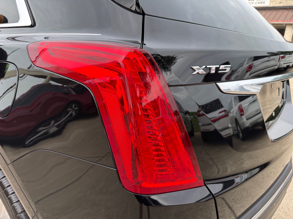2018 Cadillac XT5 Image 12