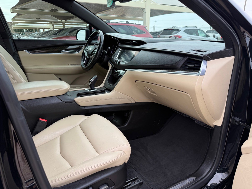 2018 Cadillac XT5 Image 16