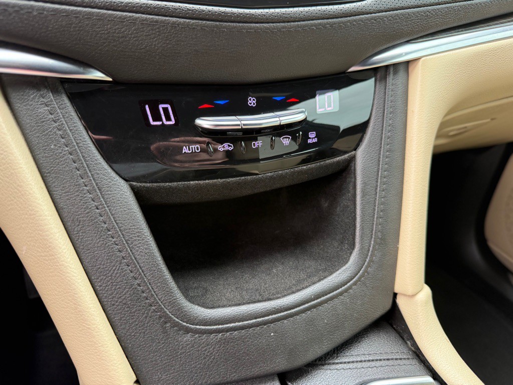 2018 Cadillac XT5 Image 30