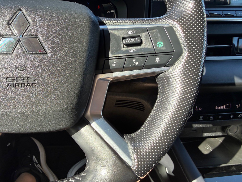 2022 Mitsubishi Outlander Image 29