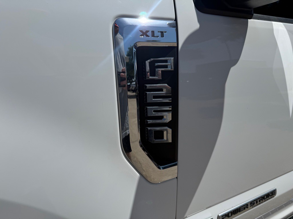 2021 Ford F-250 Image 11