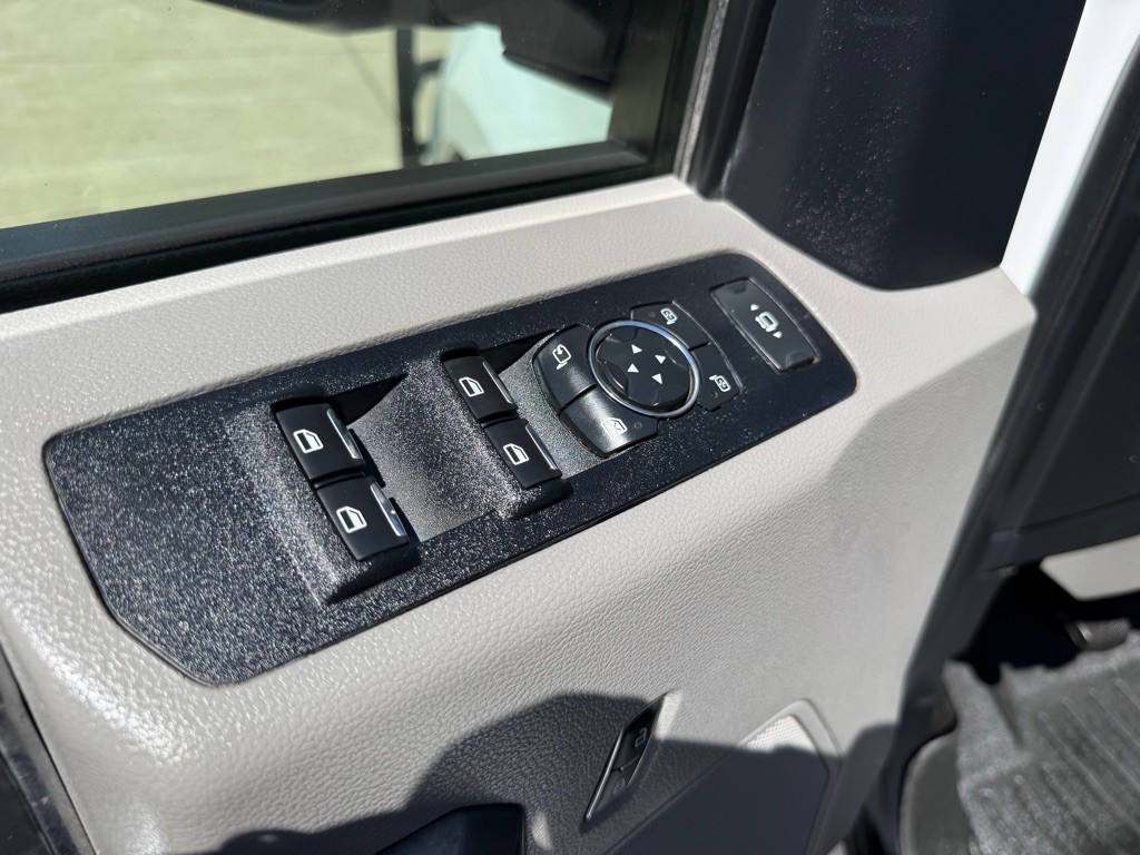 2021 Ford F-250 Image 21