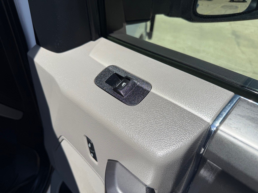 2021 Ford F-250 Image 28
