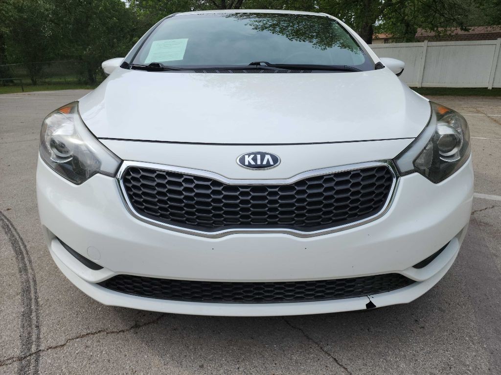 2016 Kia Forte Image 2