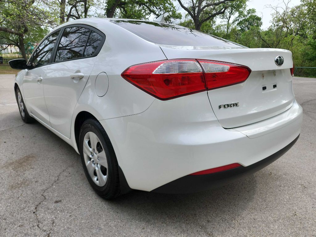 2016 Kia Forte Image 5