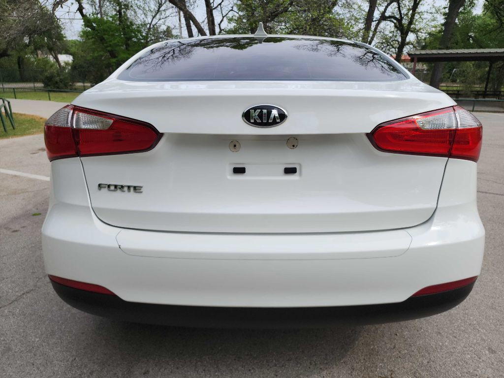 2016 Kia Forte Image 6