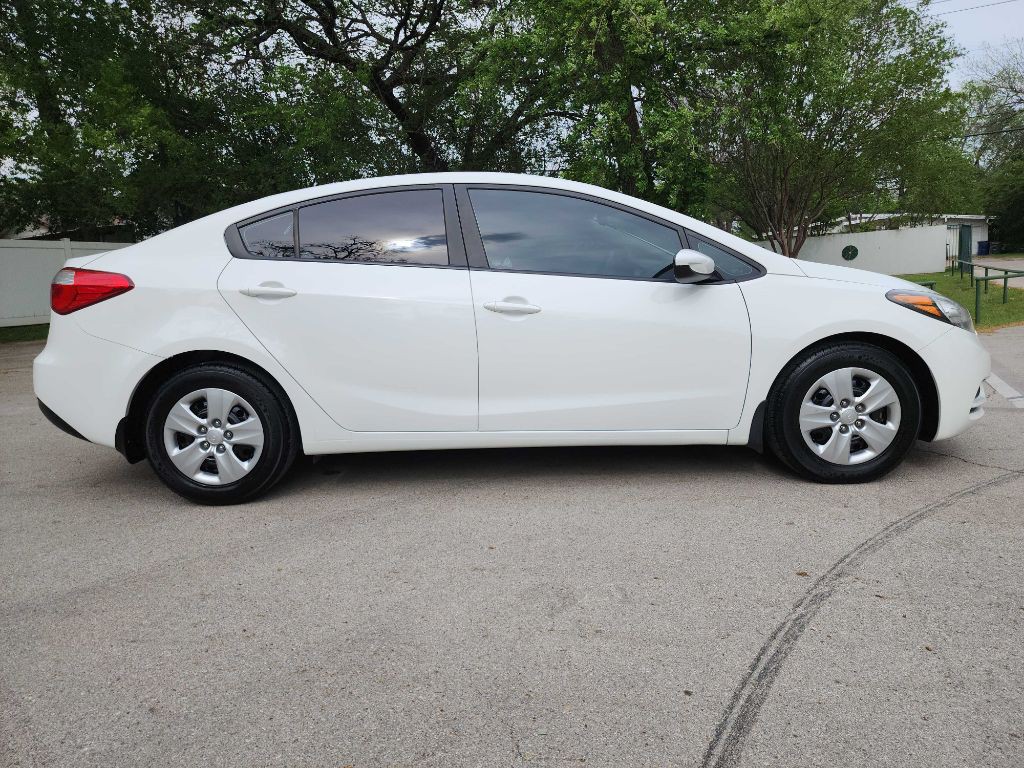 2016 Kia Forte Image 8