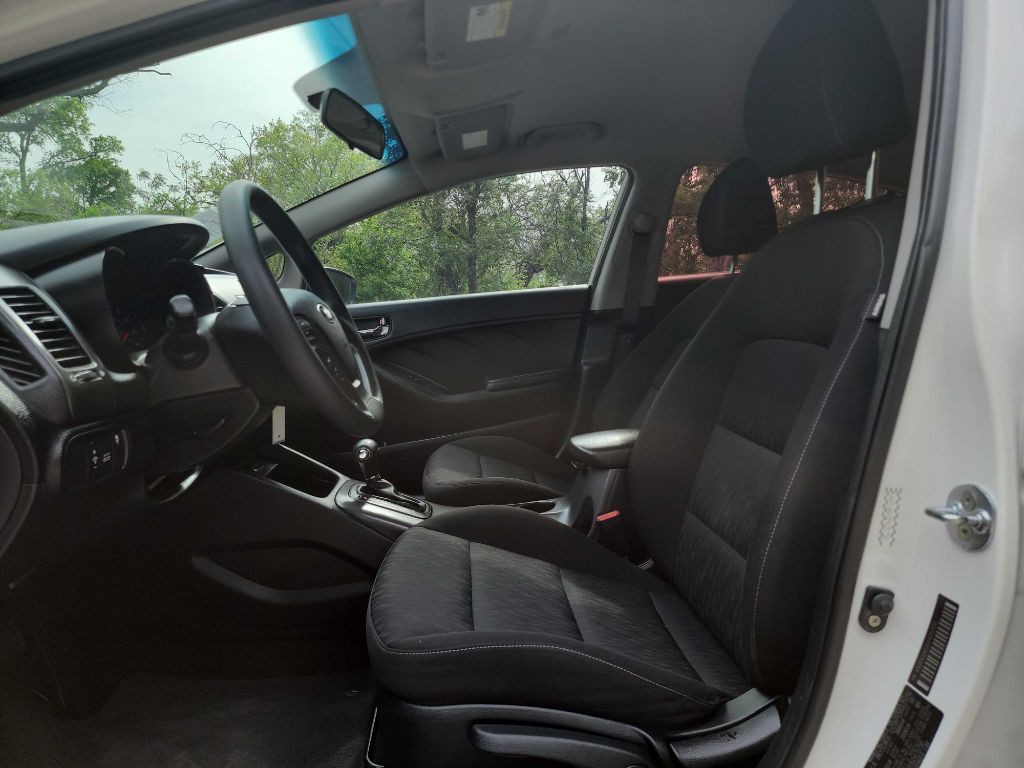 2016 Kia Forte Image 14