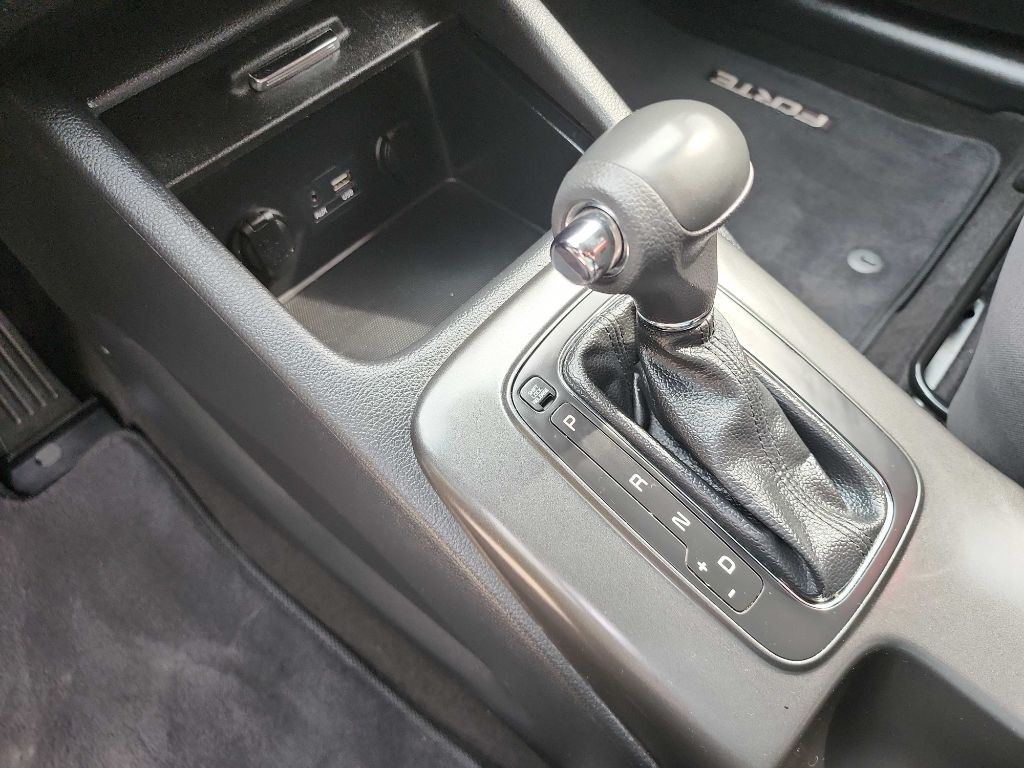 2016 Kia Forte Image 21