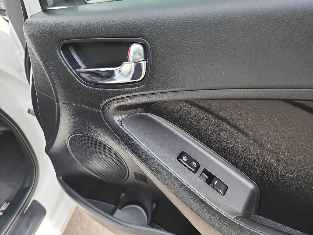 2016 Kia Forte Image 26
