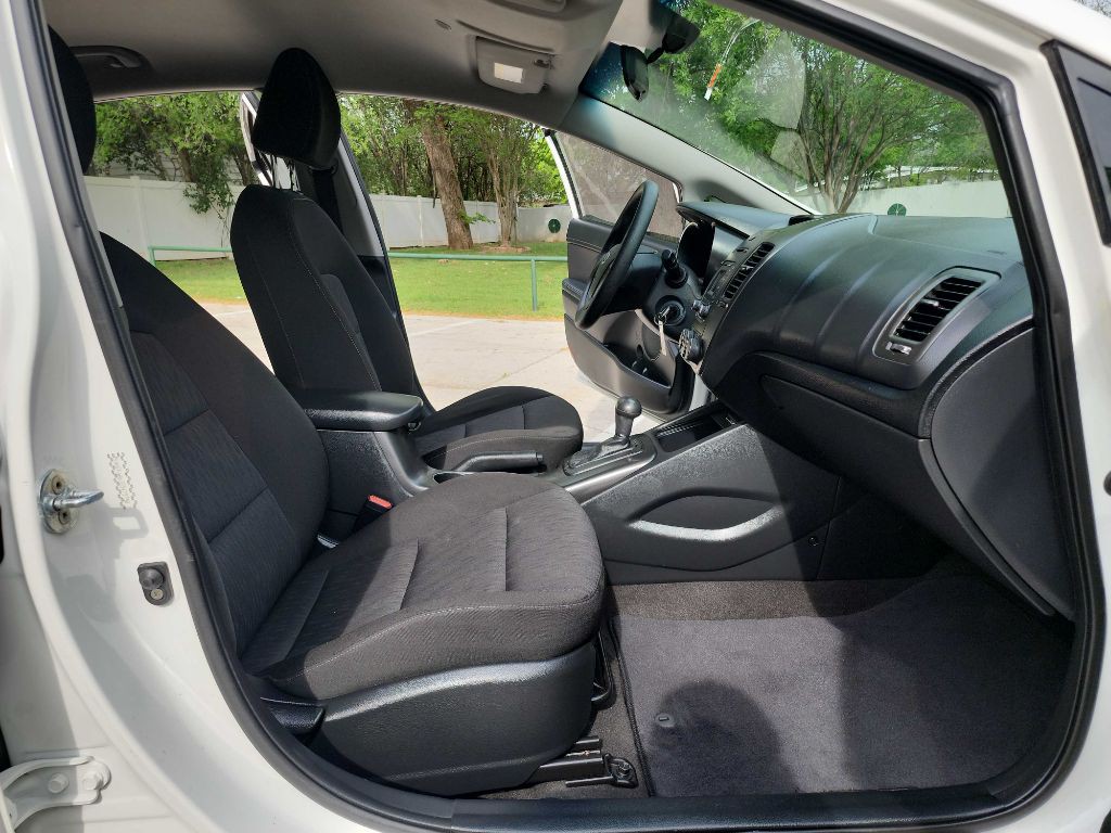 2016 Kia Forte Image 30