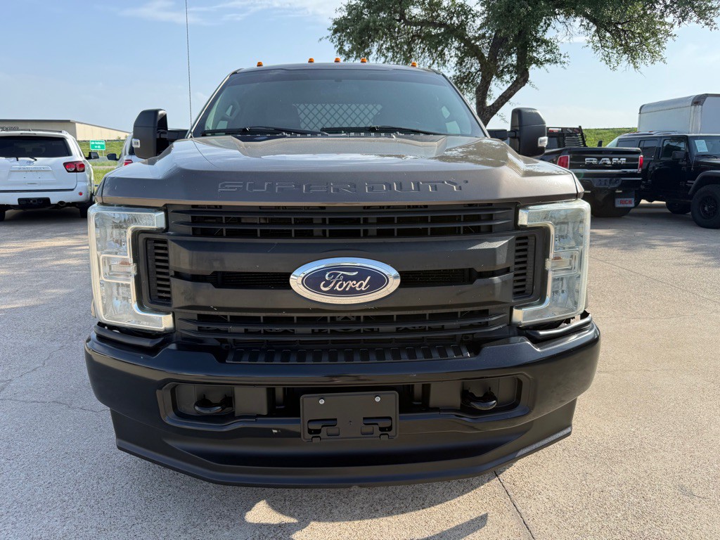 2017 Ford F-350 Image 2