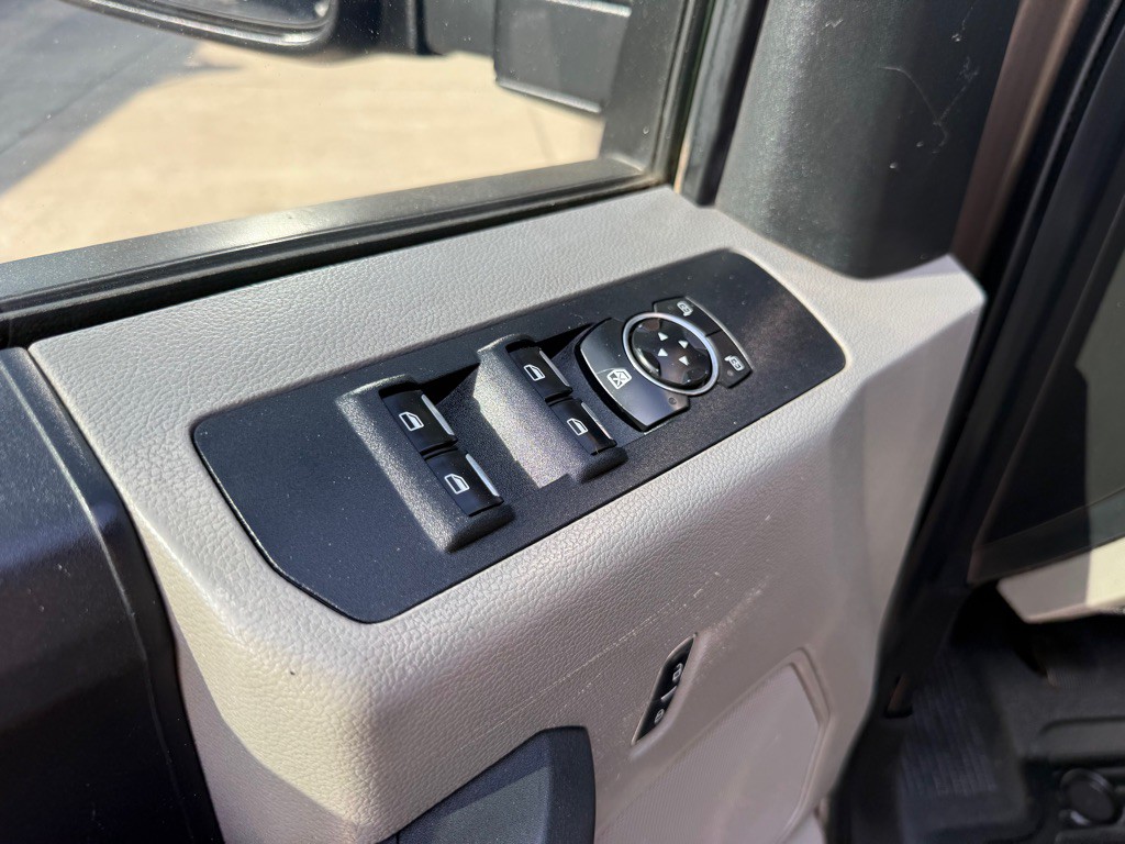 2017 Ford F-350 Image 20