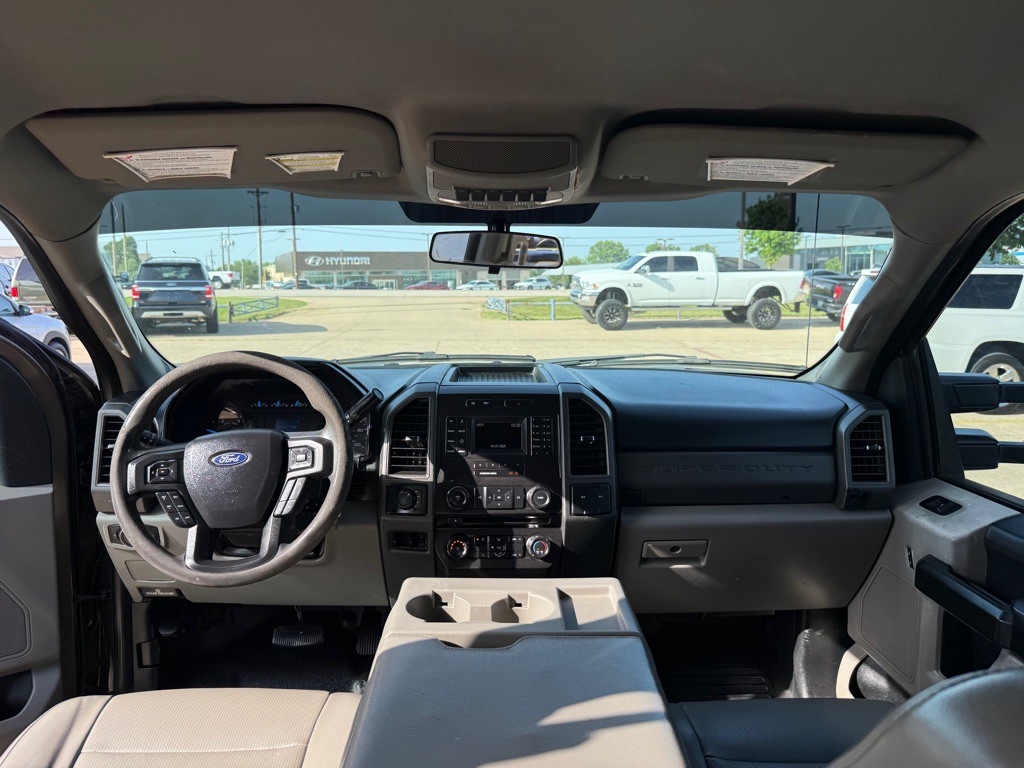 2017 Ford F-350 Image 21