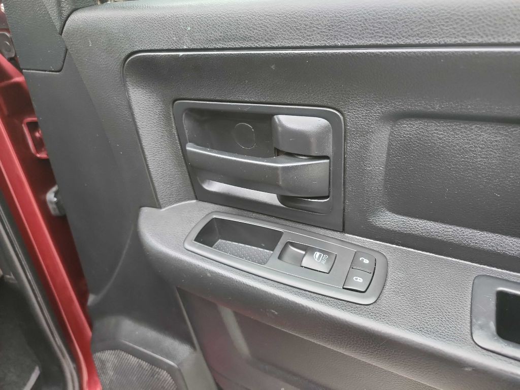 2017 RAM 3500 Image 30