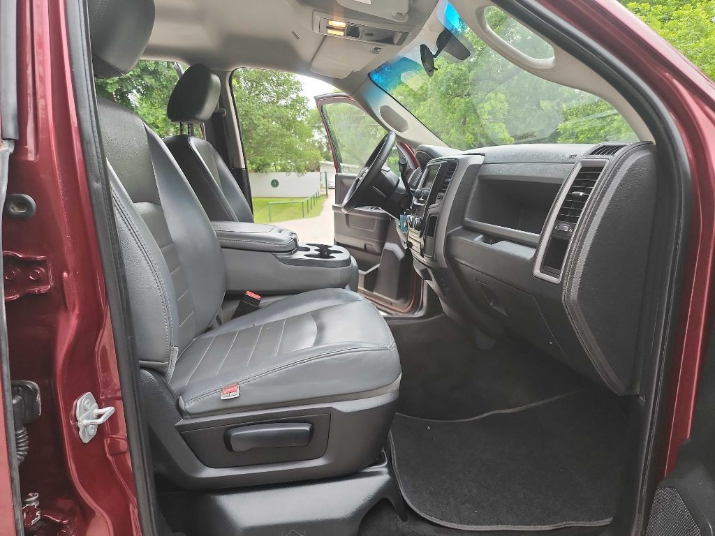 2017 RAM 3500 Image 31