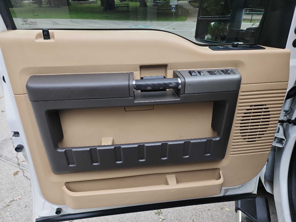 2012 Ford F-250 Image 17