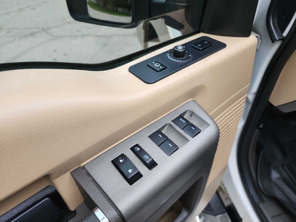 2012 Ford F-250 Image 18