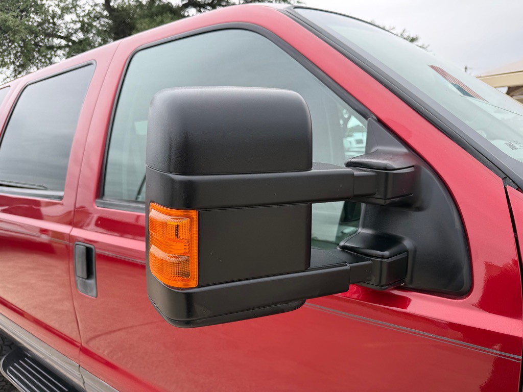 2005 Ford Excursion Image 9