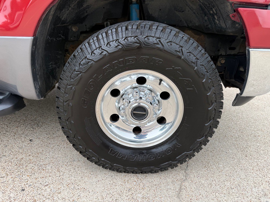 2005 Ford Excursion Image 12