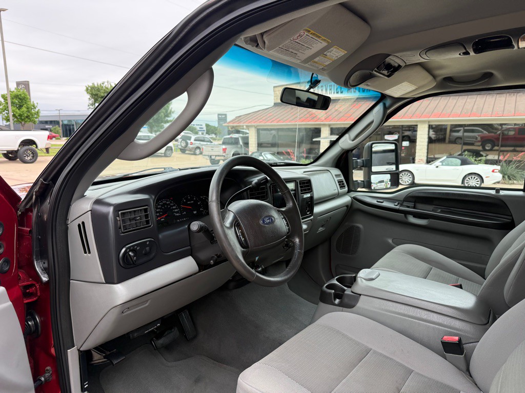 2005 Ford Excursion Image 13
