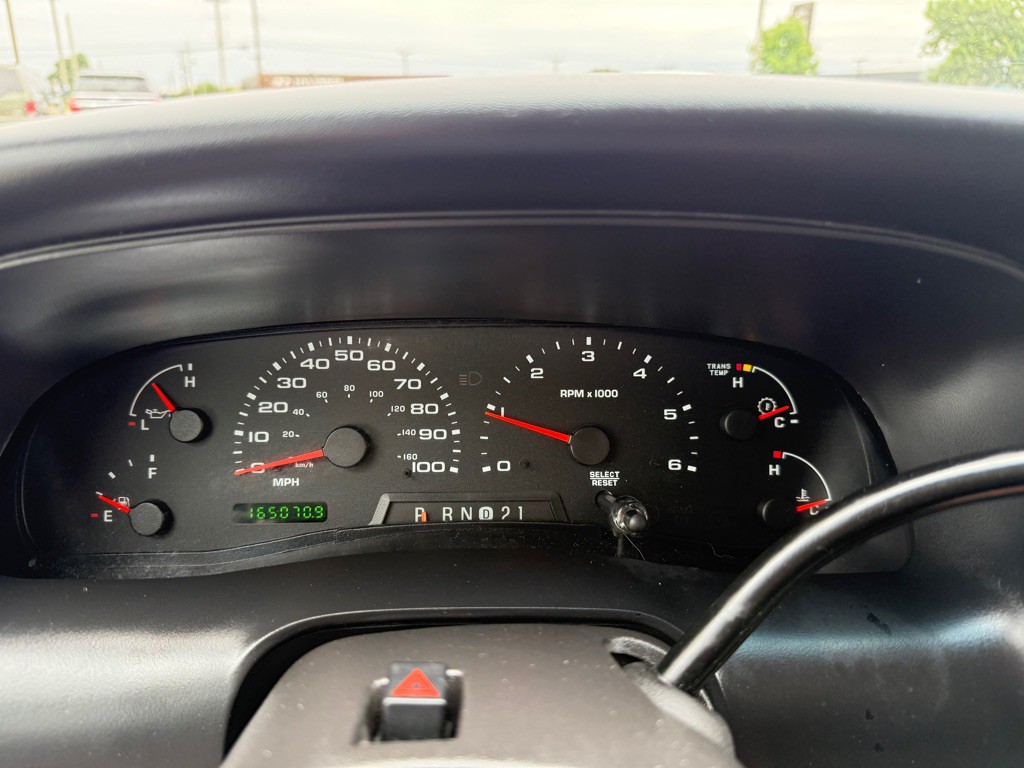 2005 Ford Excursion Image 27