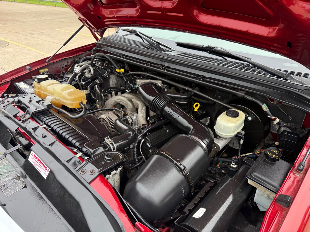 2005 Ford Excursion Image 39