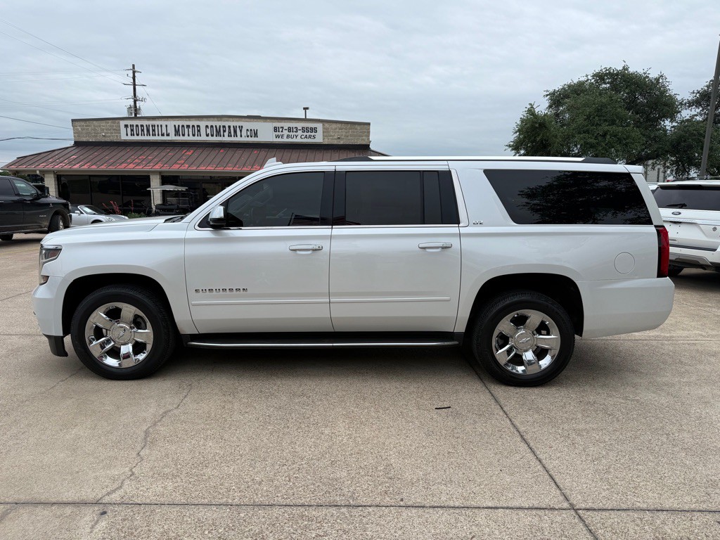 2016 Chevrolet Suburban Image 4
