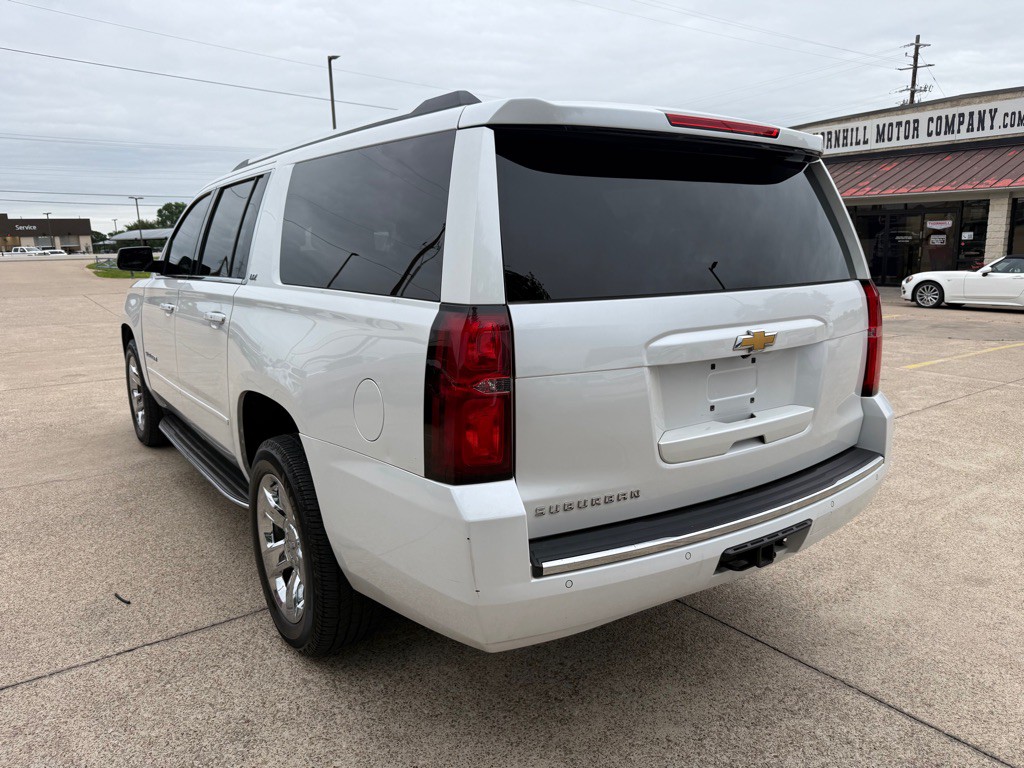 2016 Chevrolet Suburban Image 5