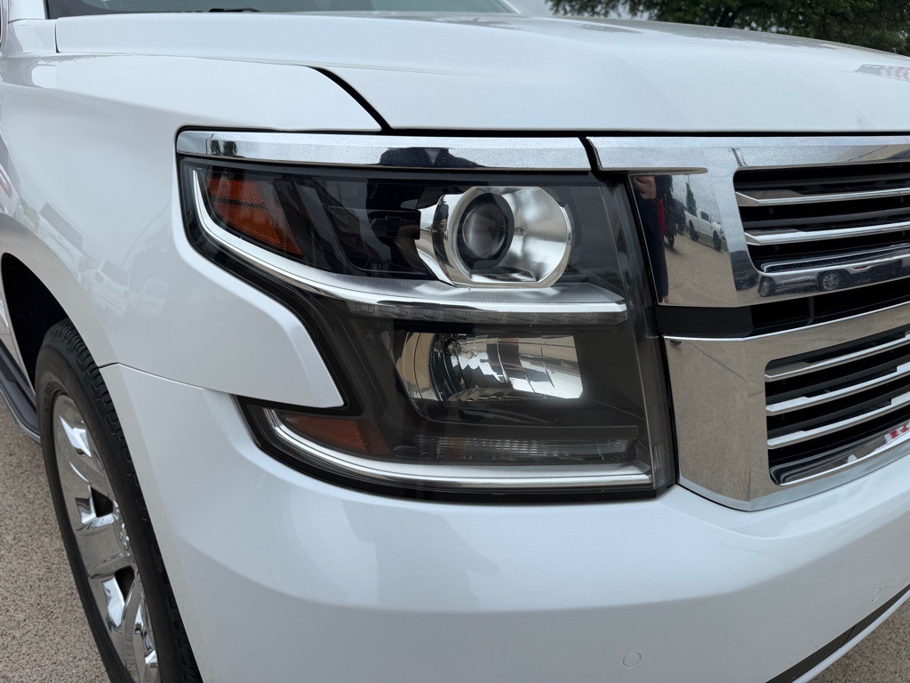 2016 Chevrolet Suburban Image 10