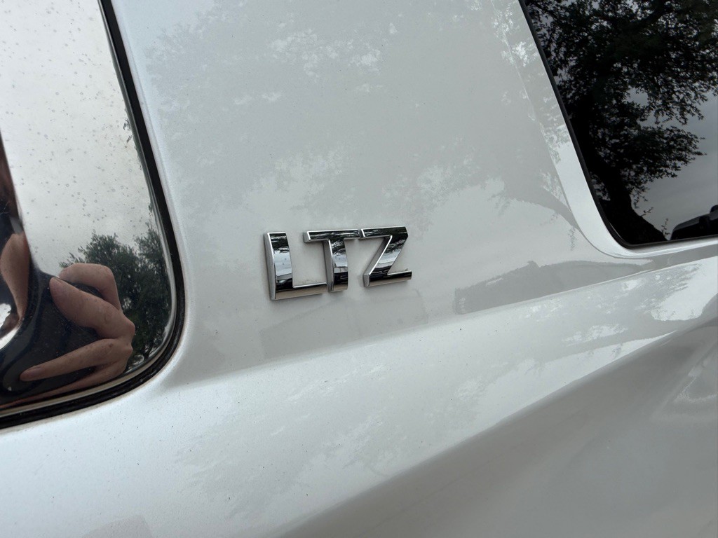 2016 Chevrolet Suburban Image 11