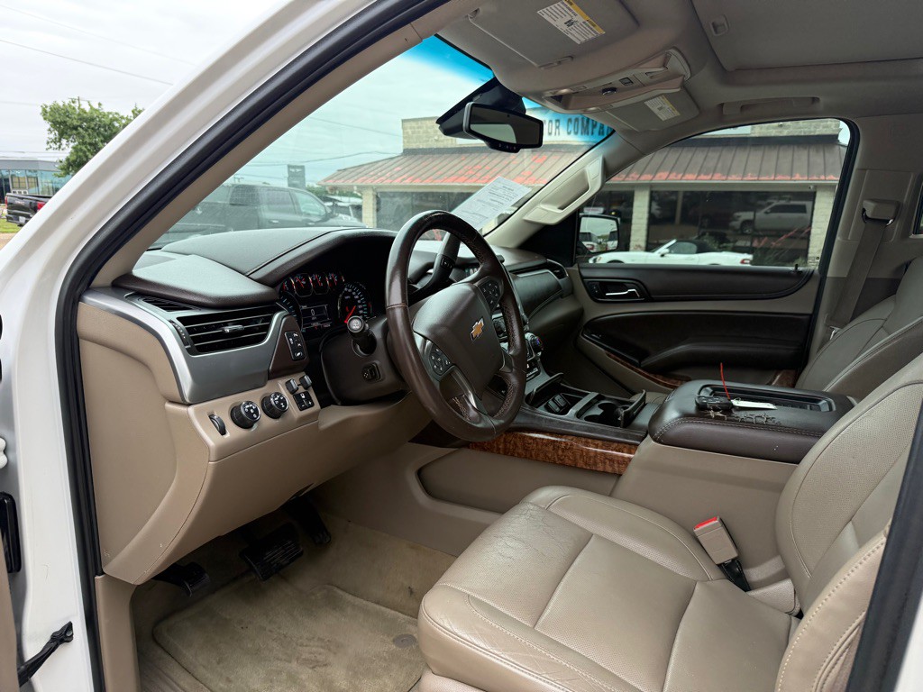2016 Chevrolet Suburban Image 13
