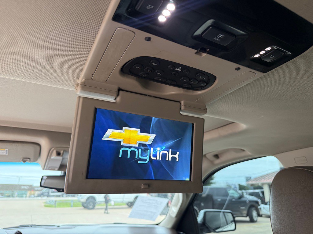 2016 Chevrolet Suburban Image 25