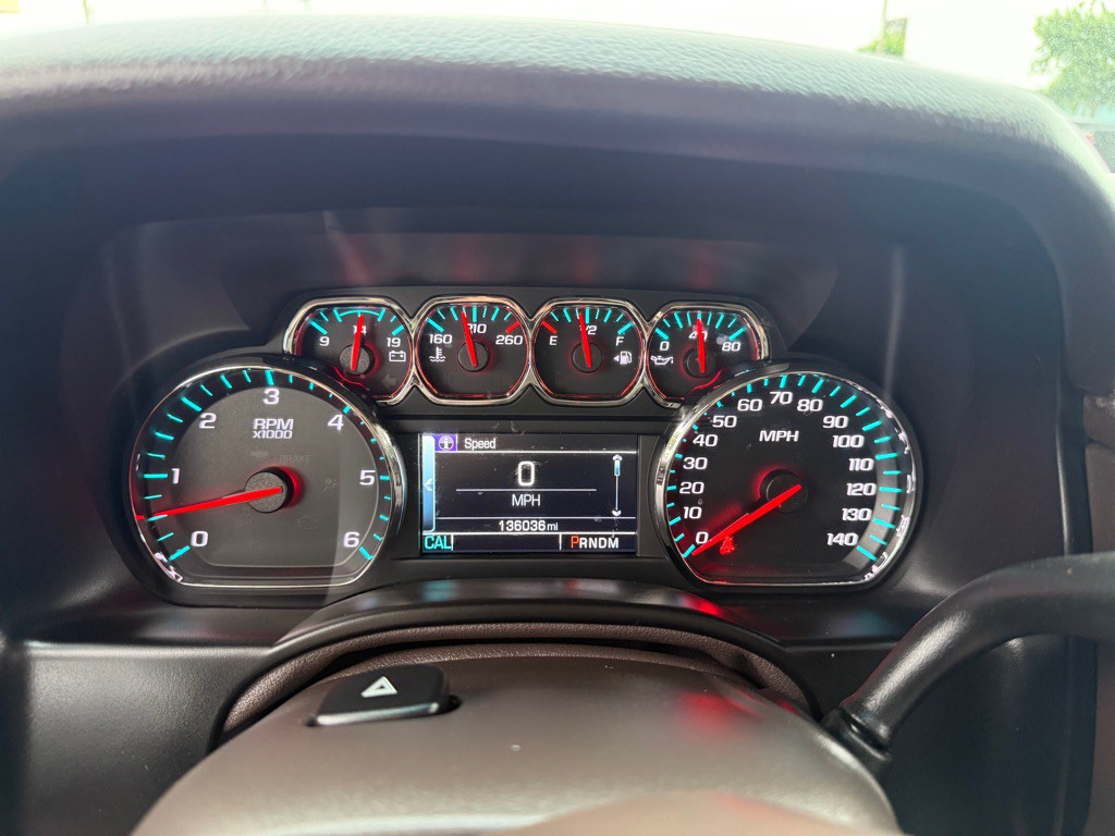 2016 Chevrolet Suburban Image 30