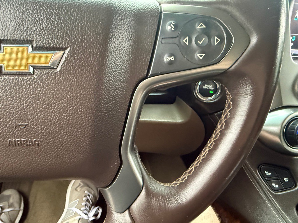 2016 Chevrolet Suburban Image 32