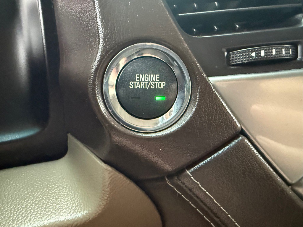 2016 Chevrolet Suburban Image 34