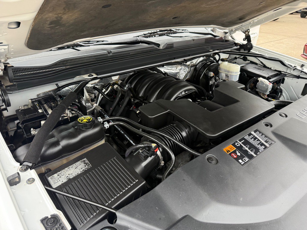2016 Chevrolet Suburban Image 38