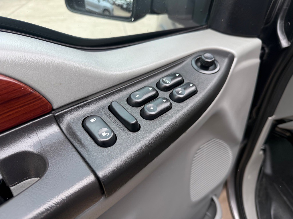 2006 Ford F-250 Image 18