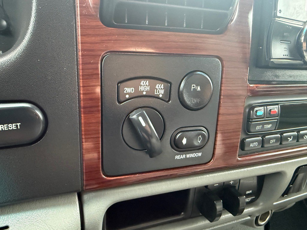 2006 Ford F-250 Image 23