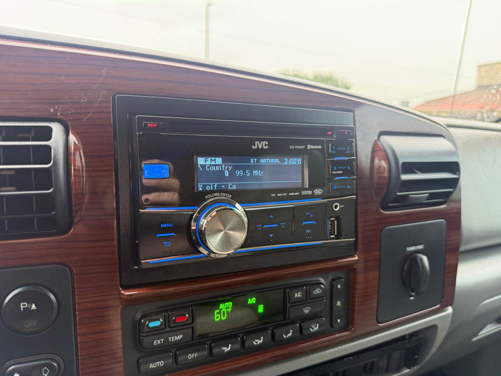 2006 Ford F-250 Image 25