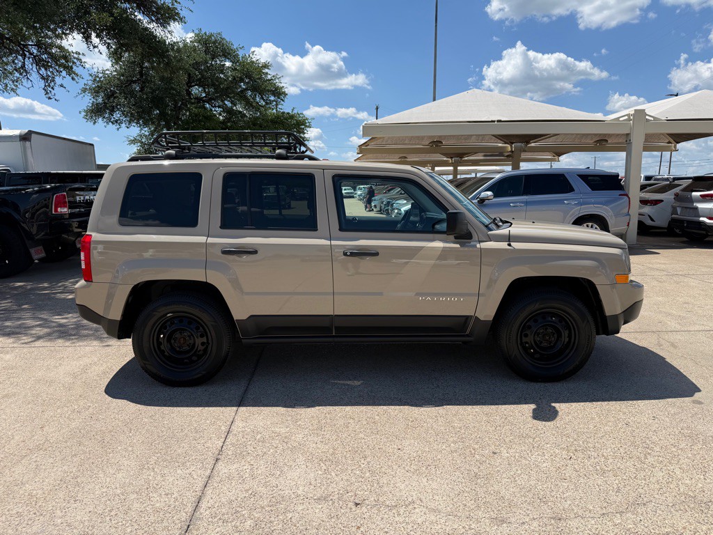 2017 Jeep Patriot Image 8