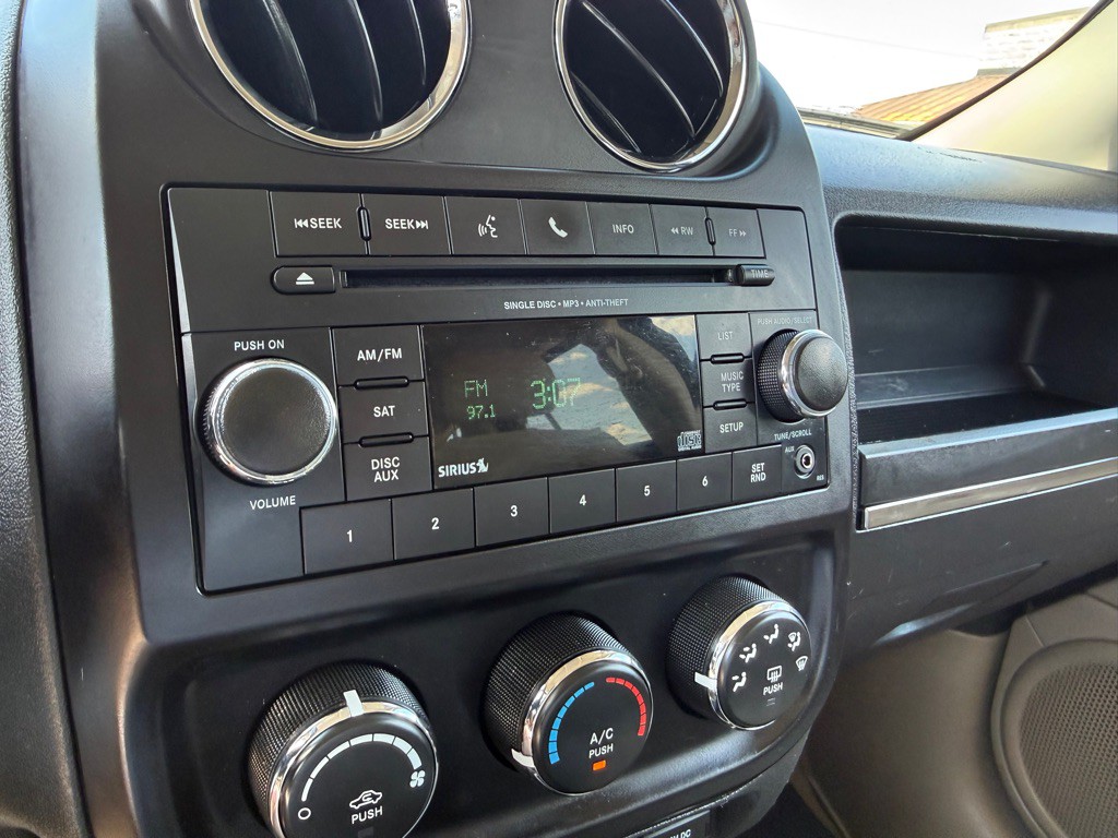 2017 Jeep Patriot Image 29