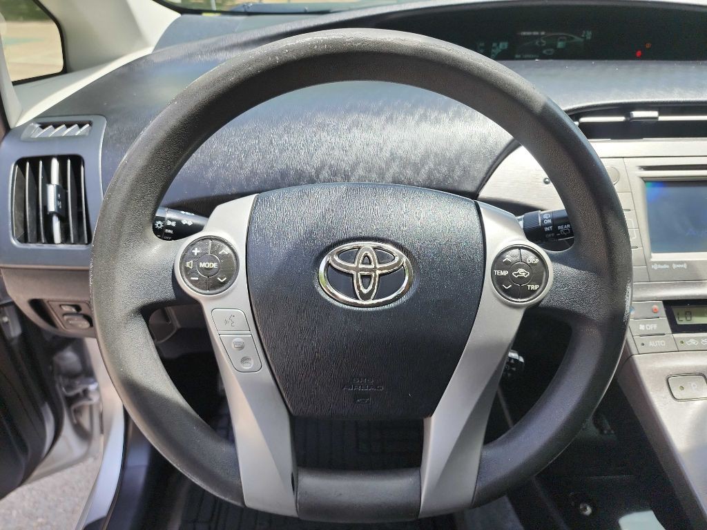 2012 Toyota Prius Image 17