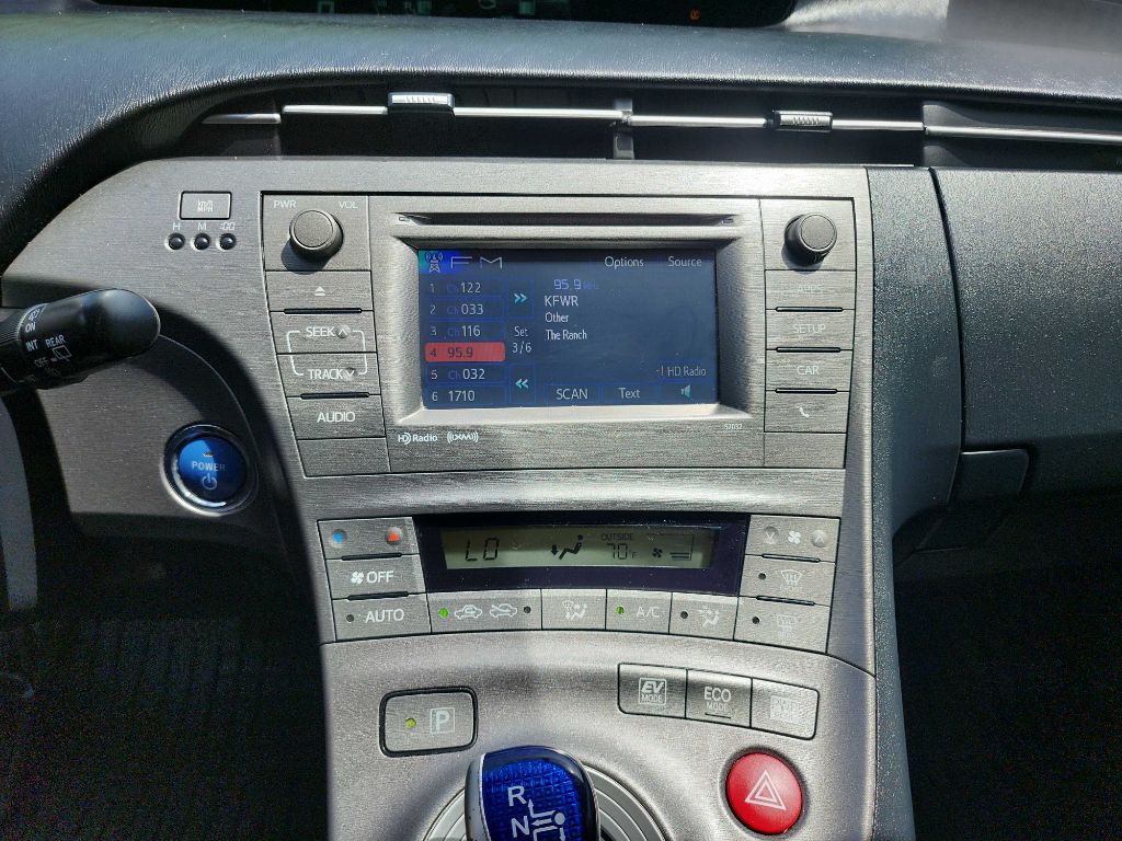 2012 Toyota Prius Image 22