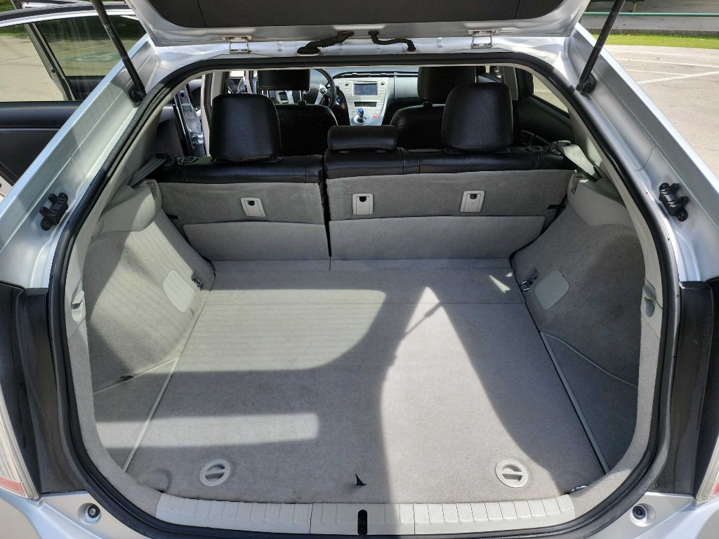 2012 Toyota Prius Image 30