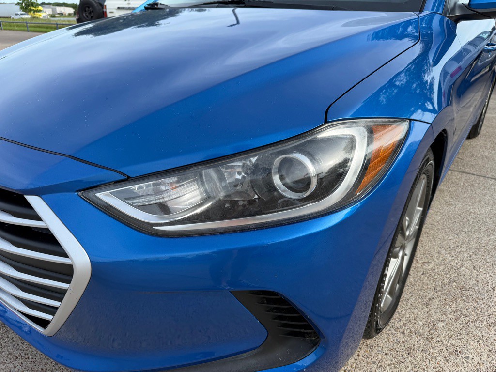 2018 Hyundai Elantra Image 9